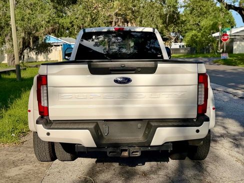 Used 2017 Ford F350 Platinum w/ Platinum Ultimate Package AWD/4WD image 8
