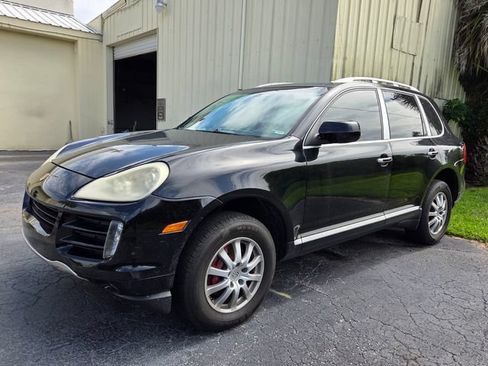 Used 2008 Porsche Cayenne AWD/4WD image 3