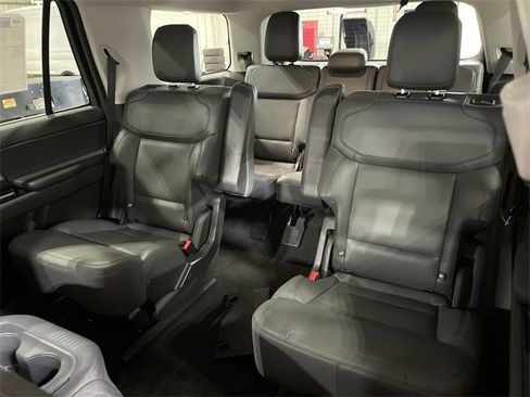 New 2025 Ford Expedition Active image 29