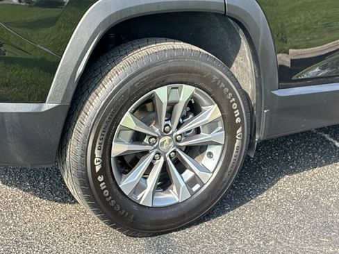 Used 2025 Chevrolet Equinox LT FWD image 15