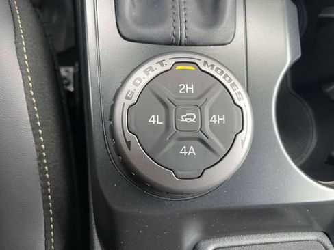 New 2025 Ford Bronco Badlands image 23