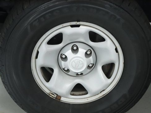 Used 2023 Toyota Tacoma SR AWD/4WD image 34