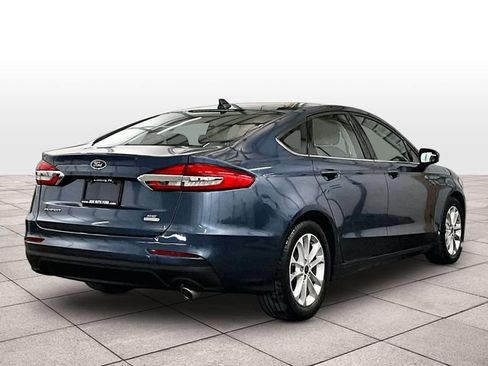 Used 2019 Ford Fusion SE FWD image 11