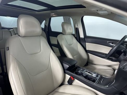 Used 2019 Ford Edge Titanium w/ Equipment Group 301A FWD image 27