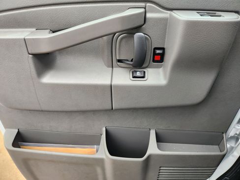 New 2025 Chevrolet Express 4500 w/ Power Convenience Package image 23