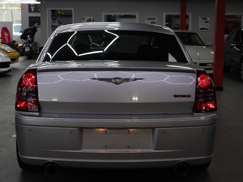 Used 2006 Chrysler 300 SRT8 w/ SRT Option Group II image 5