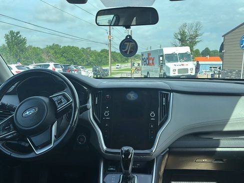 Used 2021 Subaru Outback Premium AWD/4WD image 2