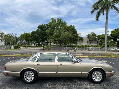 Used 2000 Jaguar XJ8 RWD image 6