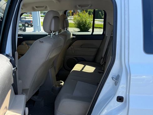 Used 2014 Jeep Patriot Sport AWD/4WD image 13