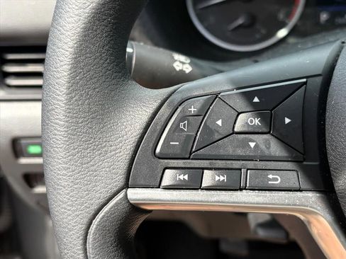 Used 2023 Nissan Sentra S image 11