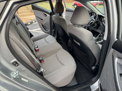 Used 2015 Hyundai Elantra SE w/ Option Group 02 image 22