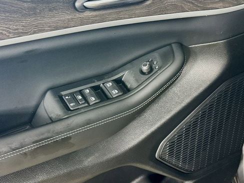 New 2026 Jeep Grand Cherokee Altitude image 21