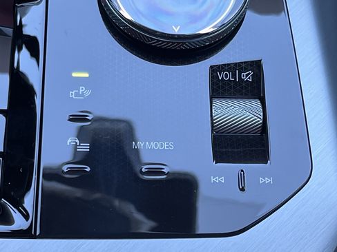 New 2026 BMW X3 M50 w/ Premium Package image 9