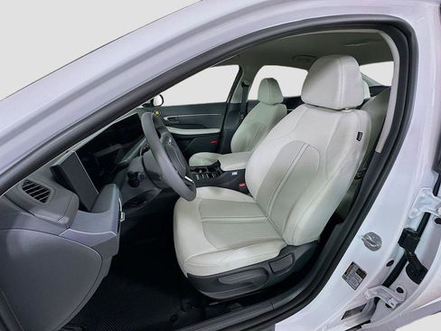 New 2026 Hyundai Sonata SE FWD image 15