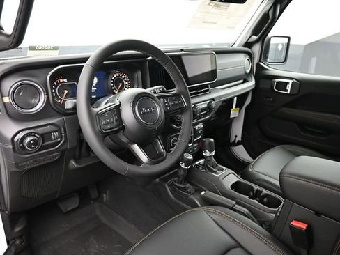 New 2026 Jeep Gladiator Sport AWD/4WD image 12