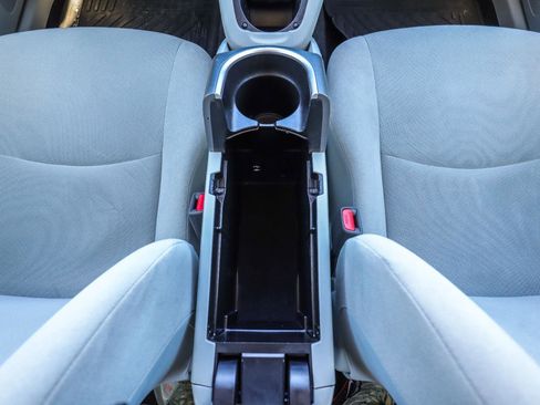 Used 2015 Toyota Prius Two image 26