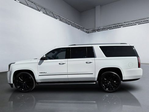 Used 2020 GMC Yukon XL Denali w/ Open Road Package AWD/4WD image 2