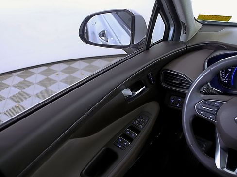 Used 2020 Hyundai Santa Fe Limited image 20