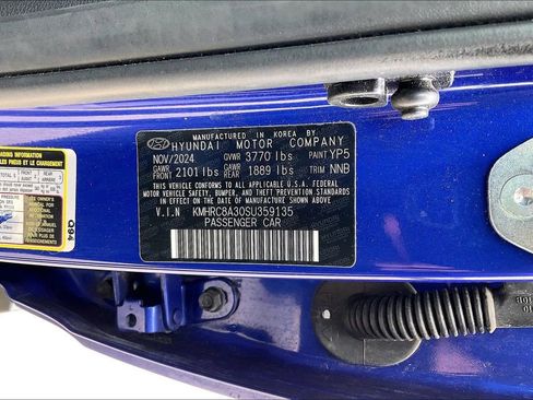 Used 2025 Hyundai Venue SEL FWD image 34