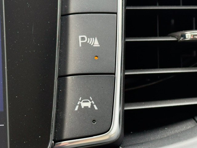 Used 2023 Buick Enclave Essence w/ Experience Buick Package AWD/4WD image 20