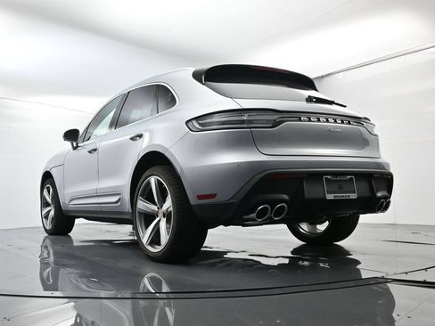 Certified 2025 Porsche Macan AWD/4WD image 49