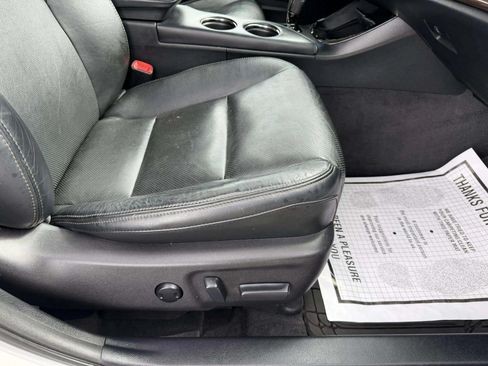 Used 2013 Toyota Avalon Limited FWD image 25
