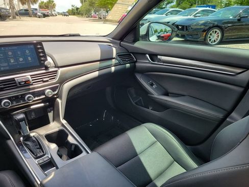 Used 2019 Honda Accord Sport image 14