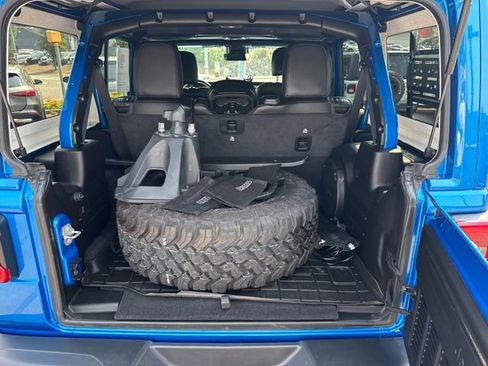 Used 2021 Jeep Wrangler Unlimited Rubicon w/ Trailer Tow Package AWD/4WD image 12