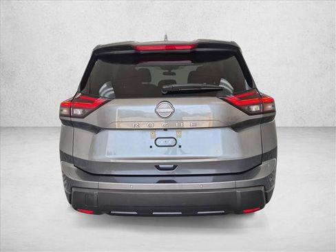 Used 2025 Nissan Rogue SV FWD image 7