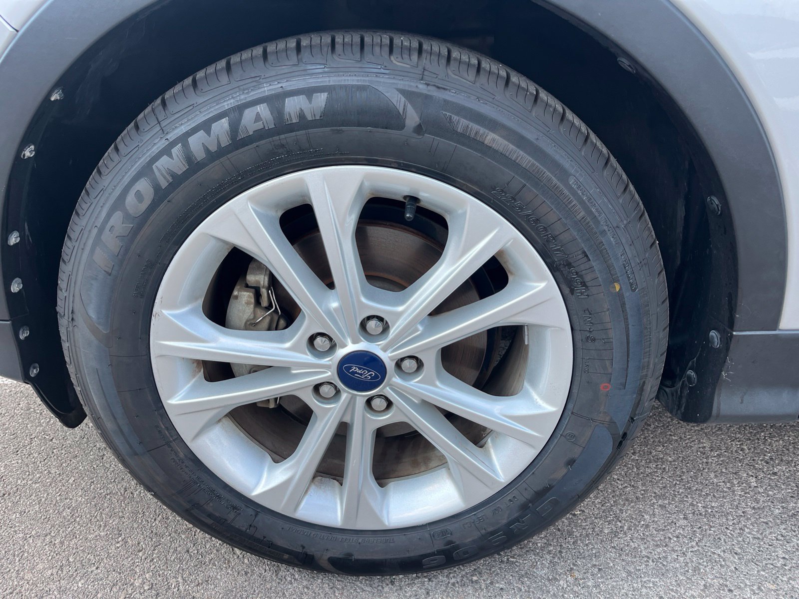 Used 2017 Ford Escape SE FWD image 9