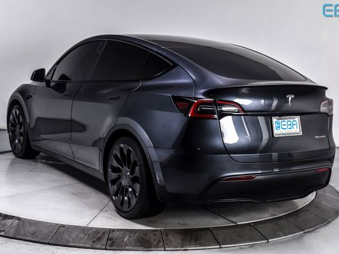Used 2024 Tesla Model Y Performance image 4