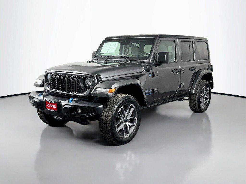 Used 2024 Jeep Wrangler Unlimited w/ Convenience Group AWD/4WD image 1