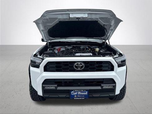 Used 2026 Toyota 4Runner TRD Off-Road Premium AWD/4WD image 4