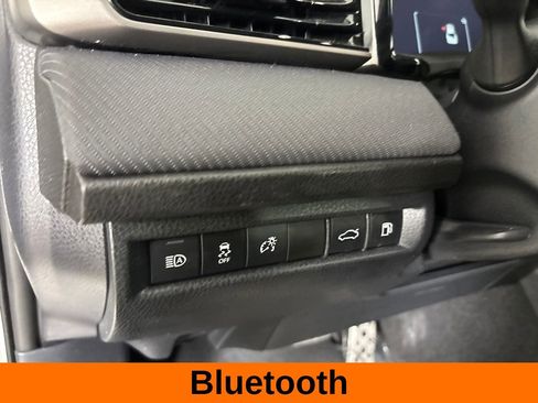Used 2025 Toyota Camry SE w/ Convenience Package FWD image 9