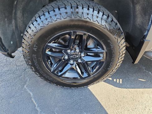 Used 2020 Chevrolet Silverado 1500 LT Trail Boss image 31