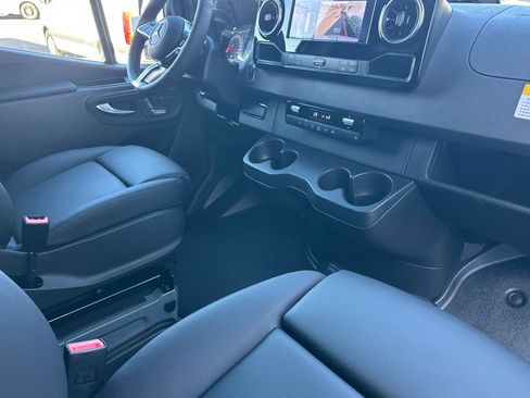New 2026 Mercedes-Benz Sprinter 2500 image 16