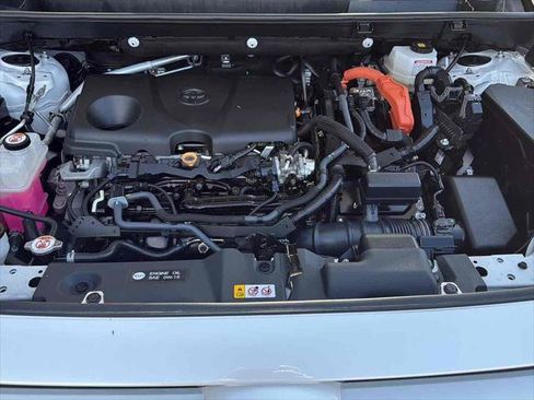 Used 2024 Toyota RAV4 SE w/ Convenience Package image 38