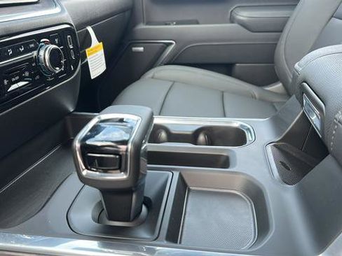 New 2026 GMC Sierra 1500 SLT w/ SLT Premium Plus Package AWD/4WD image 17