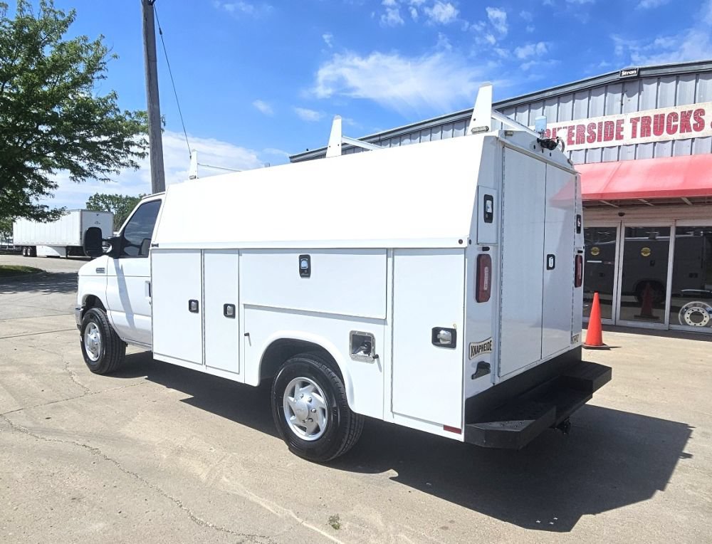 Used 2024 Ford E-350 and Econoline 350 Super Duty w/ Power Windows & Locks Group RWD image 8