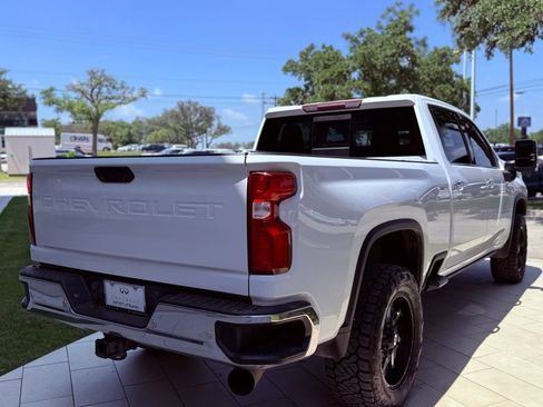 Used 2022 Chevrolet Silverado 2500 LTZ w/ LTZ Plus Package AWD/4WD image 6
