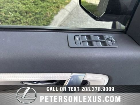 Used 2025 Land Rover Discovery Sport Dynamic SE AWD/4WD image 23