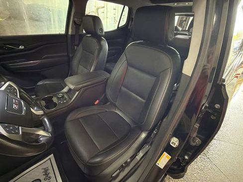 Certified 2021 GMC Acadia SLT w/ Elevation Edition FWD image 11