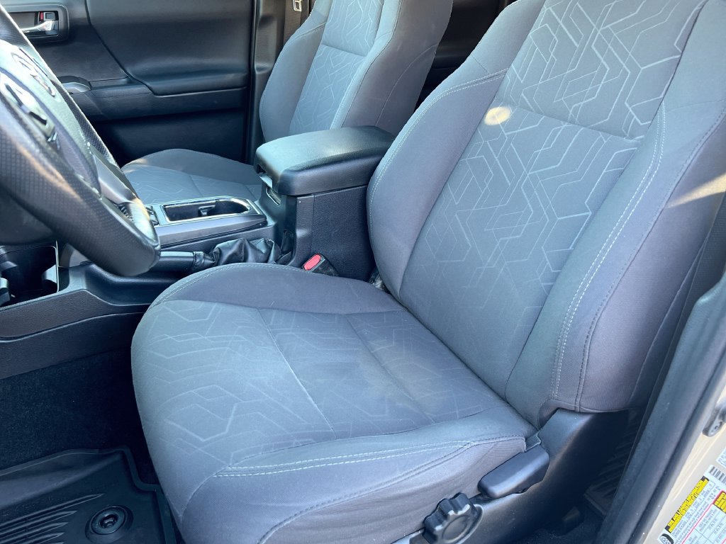 Used 2019 Toyota Tacoma TRD Sport AWD/4WD image 20
