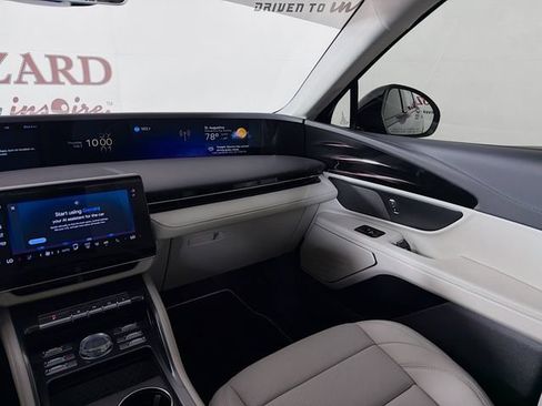 Certified 2026 Lincoln Nautilus Premier AWD/4WD image 27