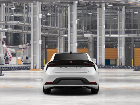 New 2027 Toyota Prius Limited w/ Limited Premium Package FWD image 8