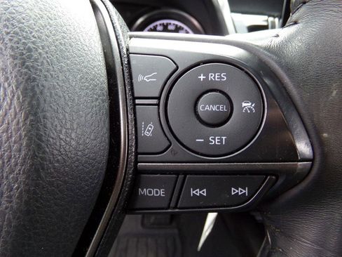 Used 2022 Toyota Camry SE FWD image 34