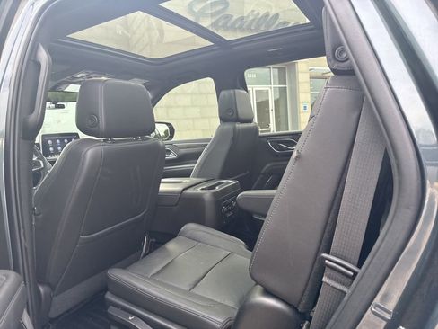 Used 2021 Chevrolet Tahoe Z71 w/ Luxury Package AWD/4WD image 14