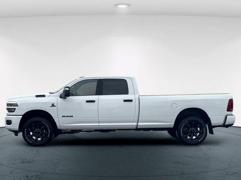 New 2026 RAM 3500 Big Horn AWD/4WD image 9