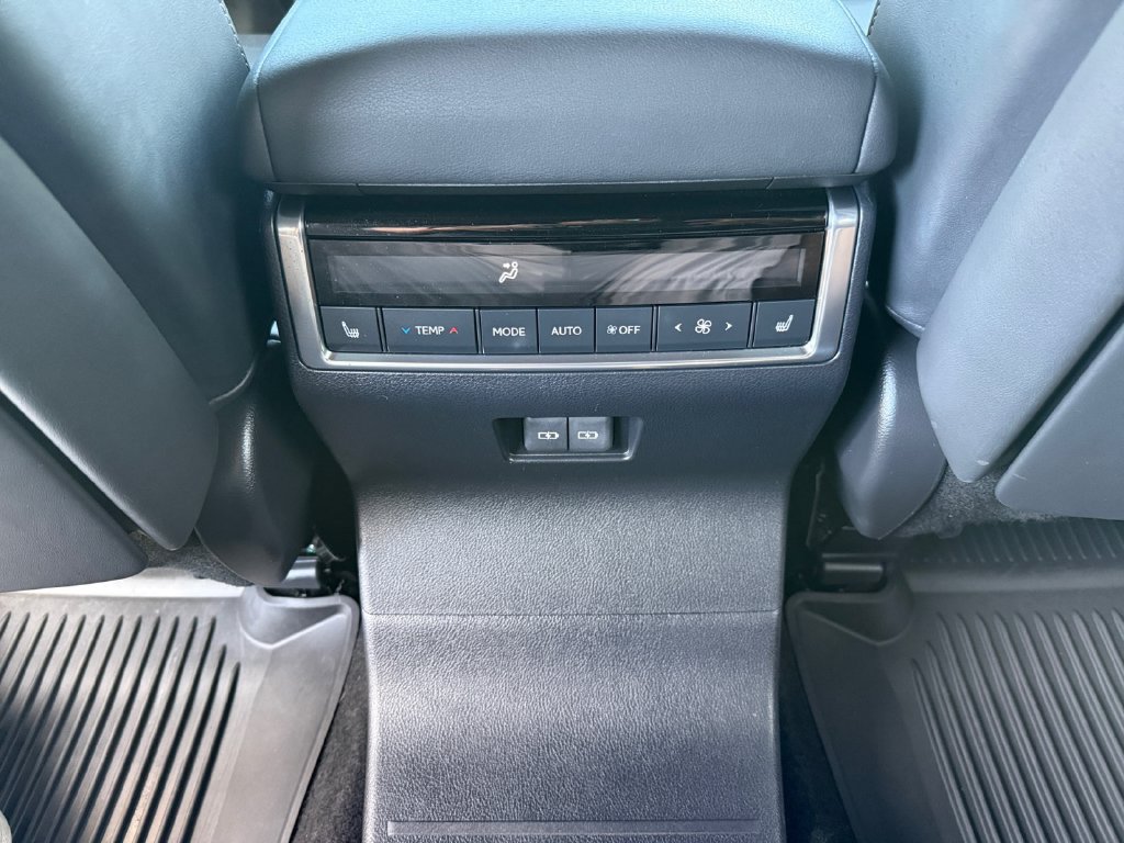 Used 2024 Lexus GX 550 w/ Accessory Package (Z1) AWD/4WD image 17