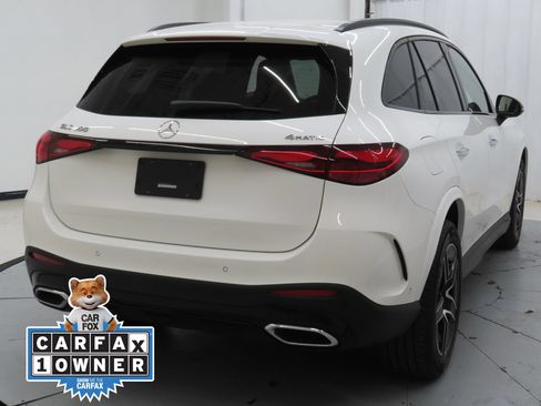 Used 2025 Mercedes-Benz GLC 300 4MATIC w/ AMG Line image 3
